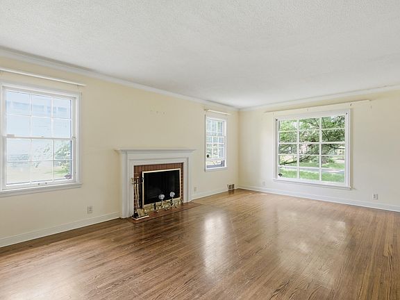 3rd image of 4308 Glencrest Rd
