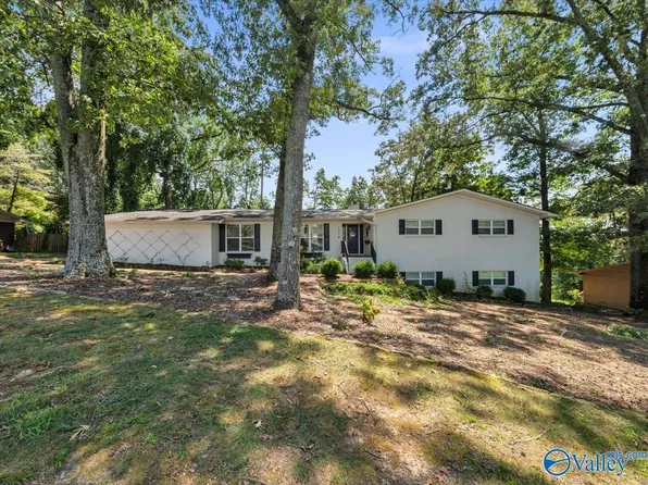 1918 Virginia Ave, Scottsboro, AL 35769