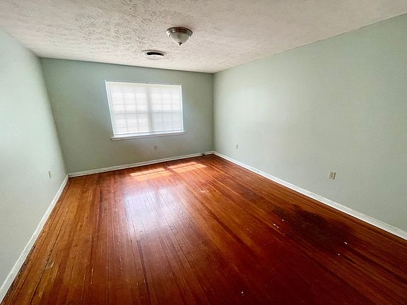 4th image of 208 E Center St APT 2