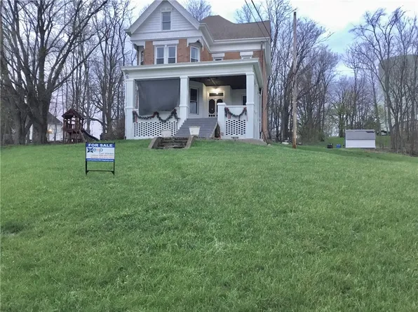 11299 Wren Dr, North Huntingdon, PA 15642