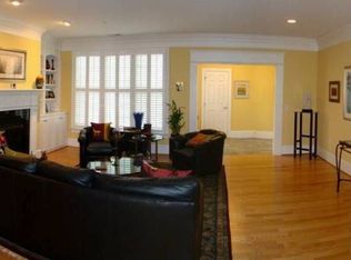 623 W Barbee Chapel Rd, Chapel Hill, NC 27517