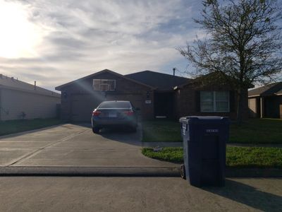 902 Paradise Rd, Baytown, TX, 77521