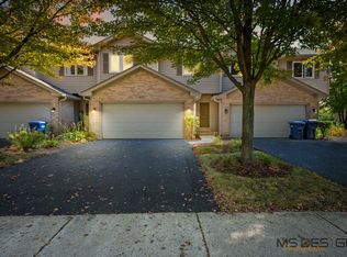 823 N 1st St, Elburn, IL 60119