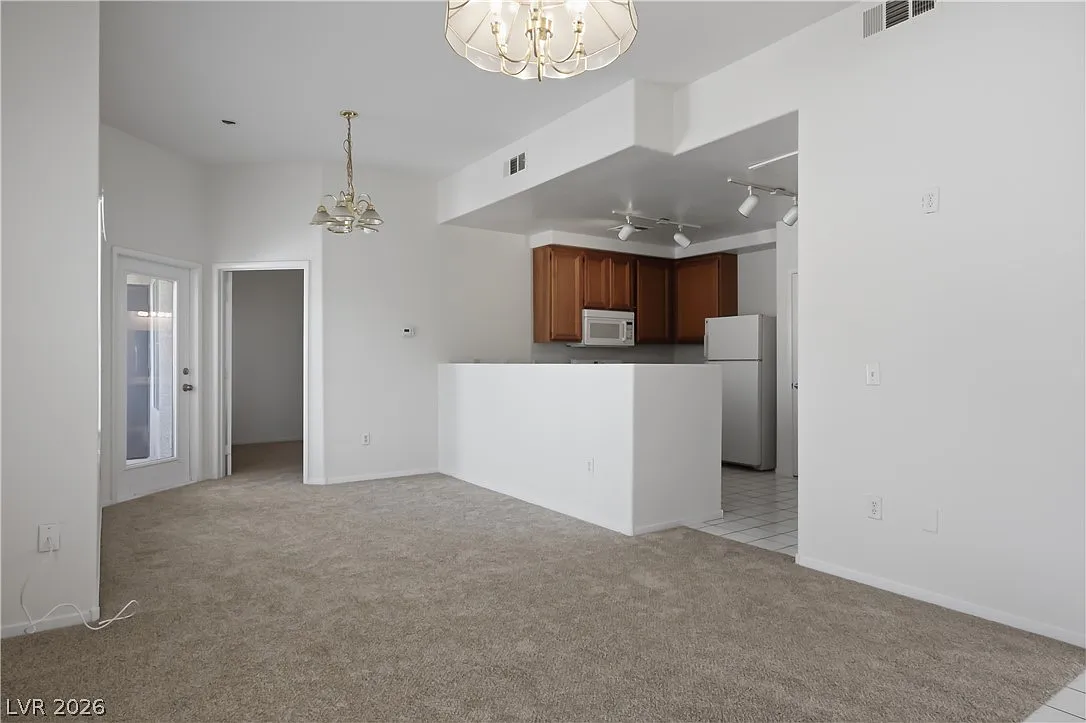 2 bed, 2.0 bath, 1053 sqft, $1,400 — Photo 4