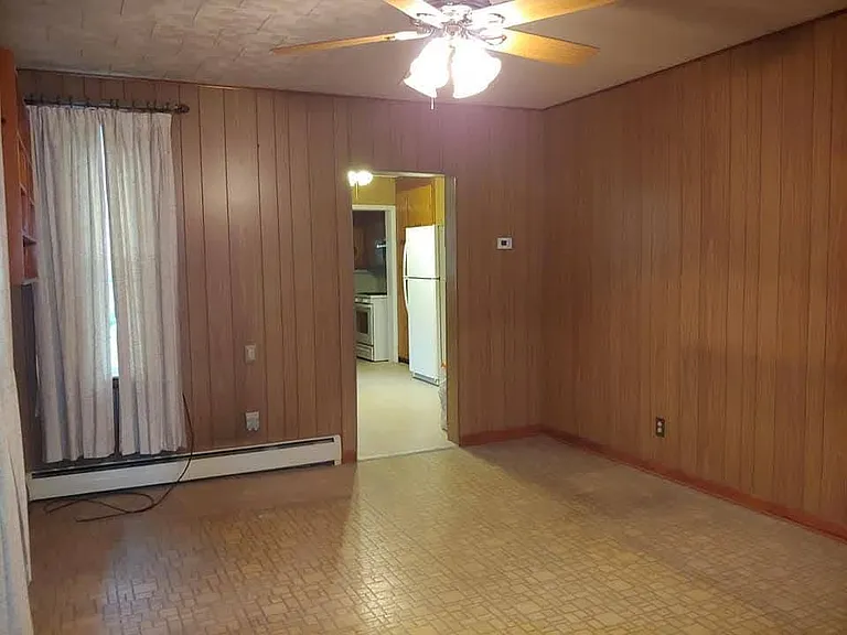 541 Baer Ave — Photo 2