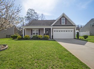 3159 Perrin Dr, Haw River, NC 27258