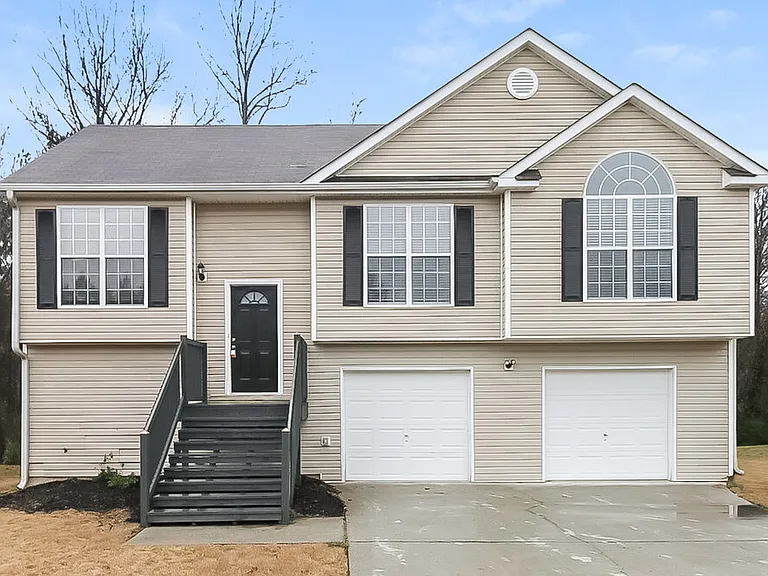 9447 Rollinghills Dr — Photo 1