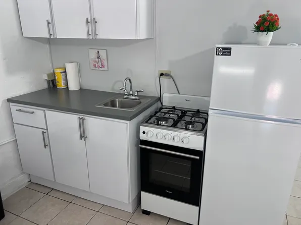 70 Calle Cristy, Mayaguez, PR