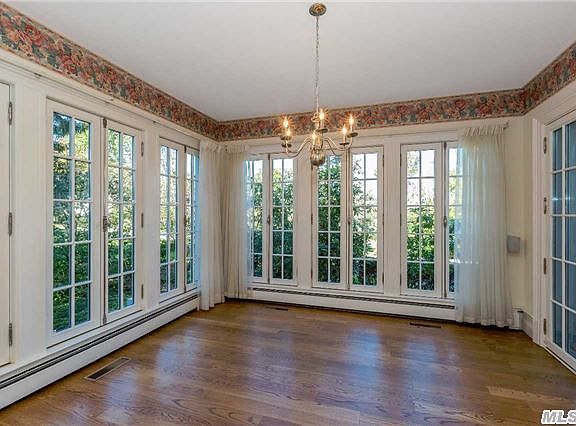 5th image of 223 Bay Ave