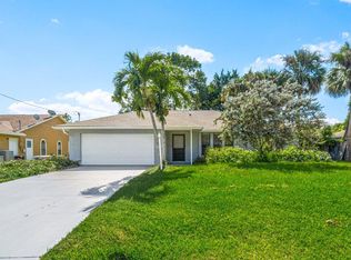 572 SW Aster Rd, Port Saint Lucie, FL 34953