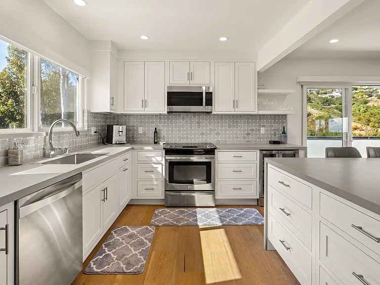 813 E Anapamu St #Penthouse B — Photo 10