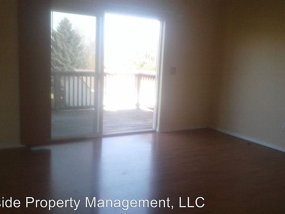 3rd image of 208 20th Ave W