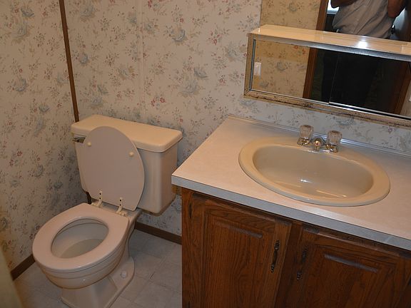 4th image of 163 Cromwell Dr