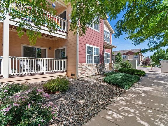 2nd image of 1563 Monterey Rd APT B