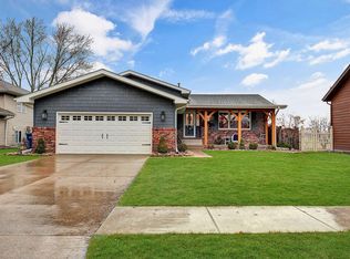 1110 W Elm Pl, Griffith, IN 46319