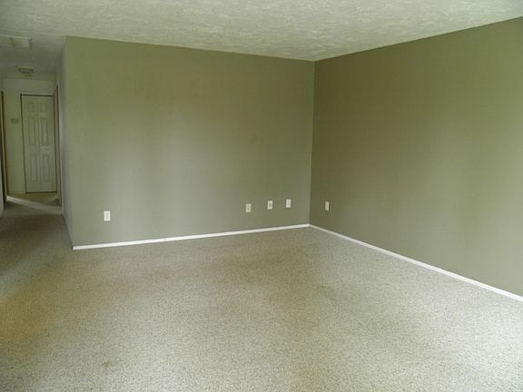 3rd image of 4808 N Island Dr E
