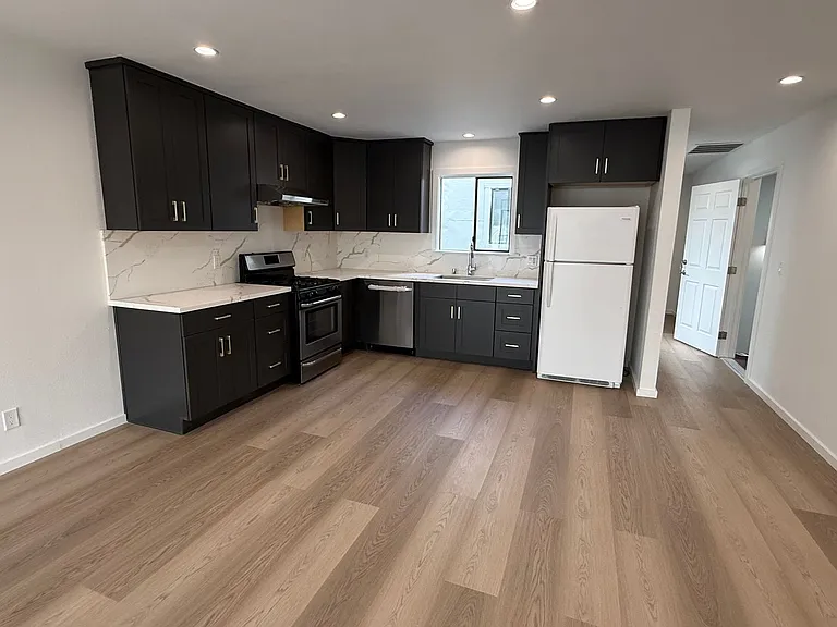 RC - 1630 Oakdale, Ave., San Francisco, CA, 94124 — Photo 44