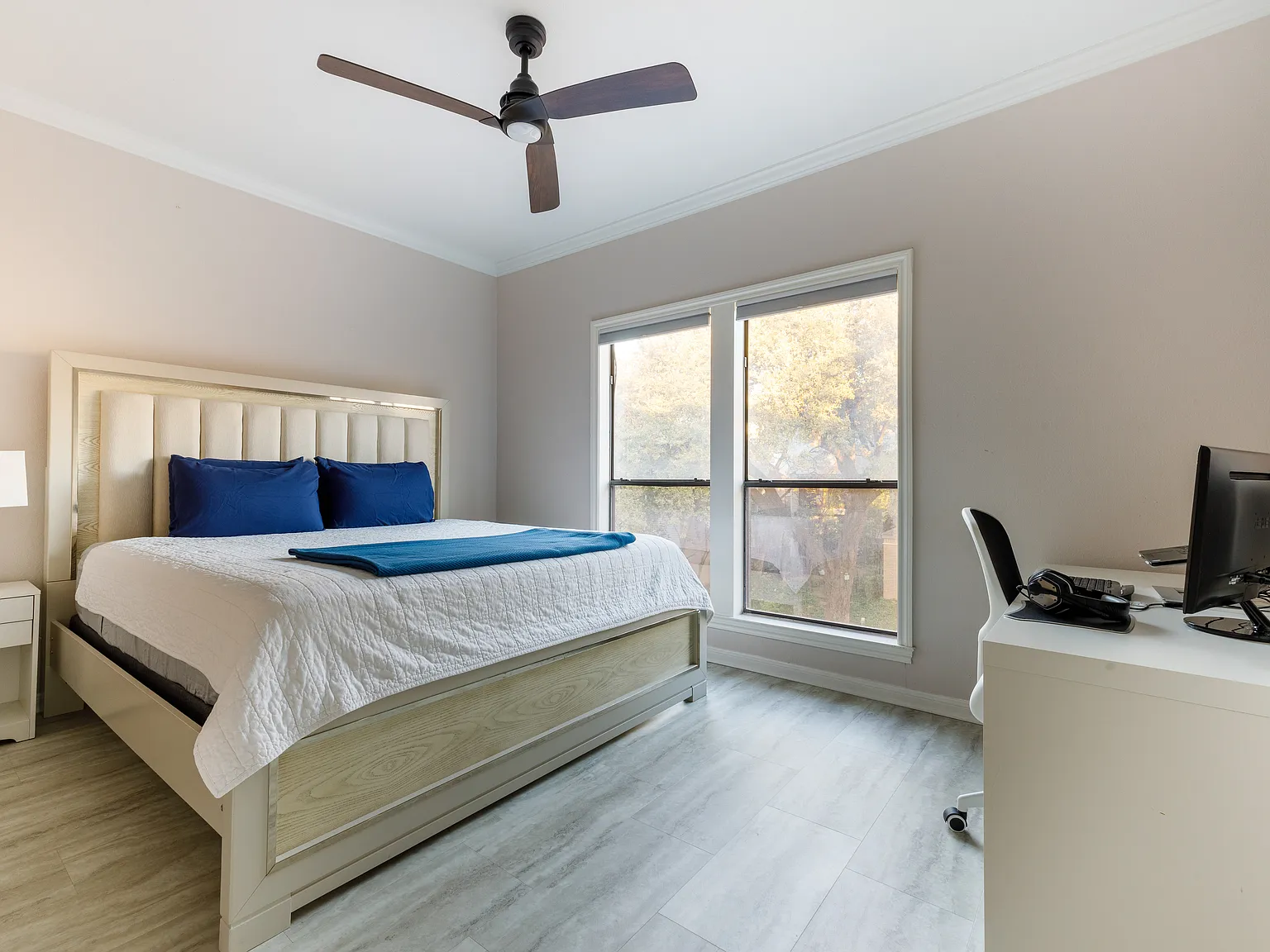 2 bed, 1.5 bath, 967 sqft, $2,750 — Photo 3