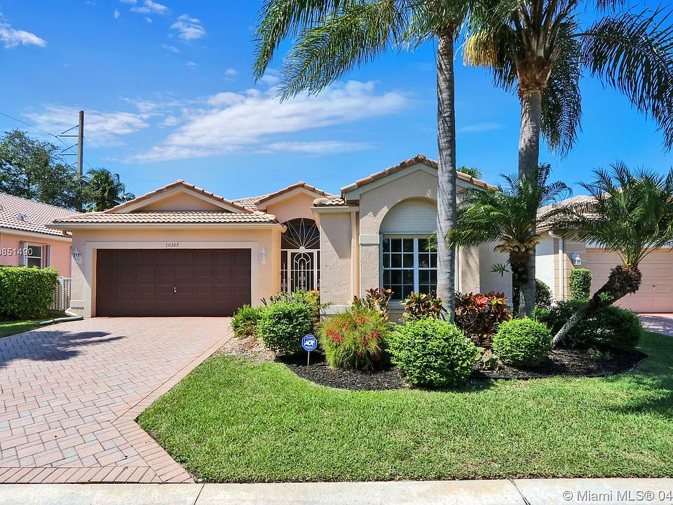 1st image of 10307 Utopia Cir N