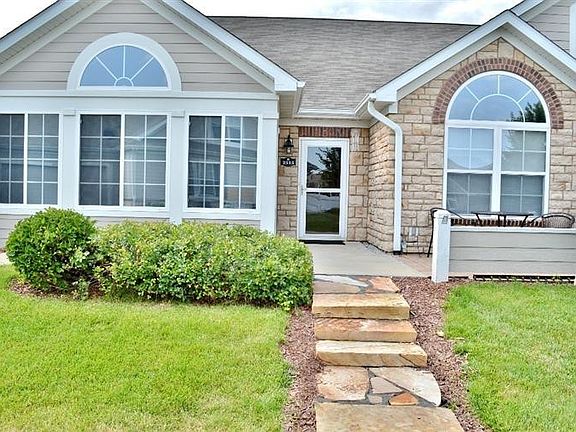 2nd image of 2515 Allison Cir #15C