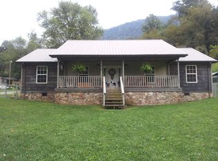 1615 Silver Creek Rd, Big Stone Gap, VA 24219