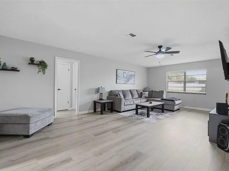 6310 Gainsboro Ave — Photo 7