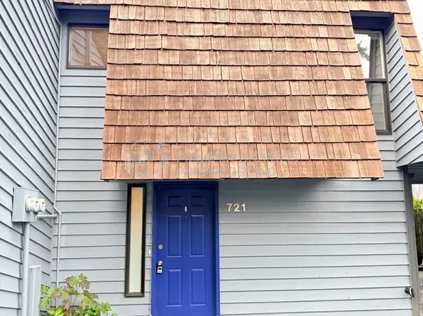 721 141st Ln SE, Bellevue, WA 98007