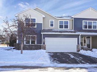 1599 Sumac Cir UNIT E, Carver, MN 55315