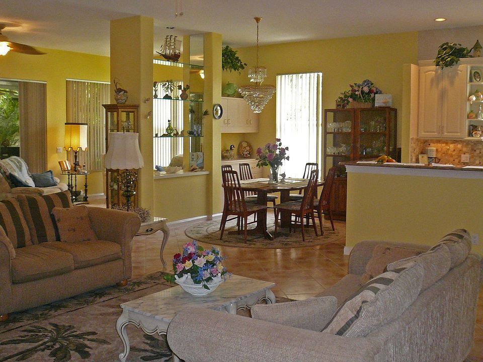Open kitchen, dining and living room