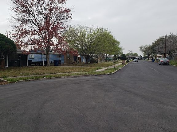 4th image of 1326 Canyon Ridge Dr