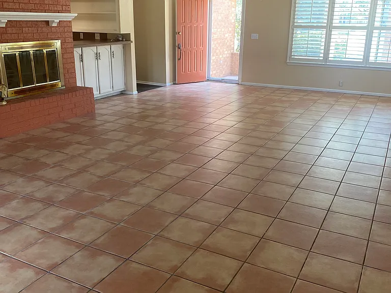 4908 Hanover Dr — Photo 5