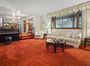 2 Fairway Dr, Hudson, NH 03051