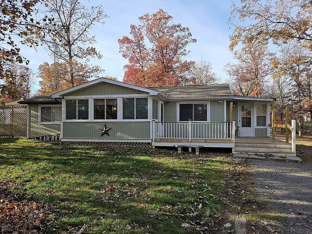 127 Audrey Ln photo 1