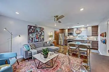 510 Queens Rd — Photo 32