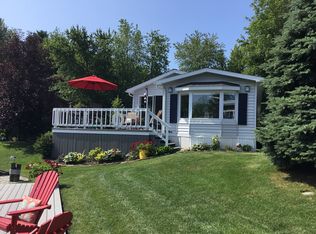 7400 White Swan Ln, Ludington, MI 49431