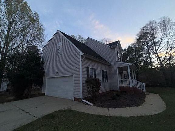 3rd image of 720 Raymond Dr