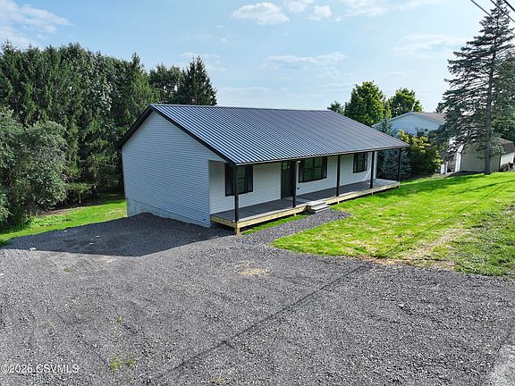 2nd image of 924 Ridge Rd