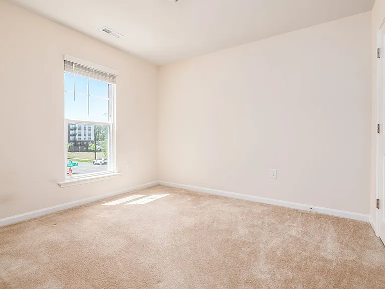 105 Lafferty St — Photo 14