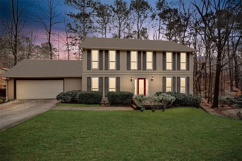 1st image of 670 Branch Valley Ct