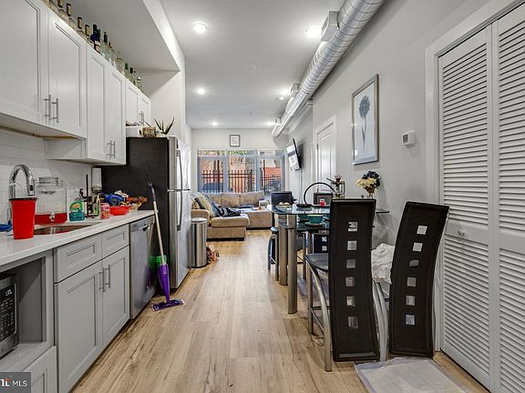 5th image of 2440-44 Kensington Ave #101