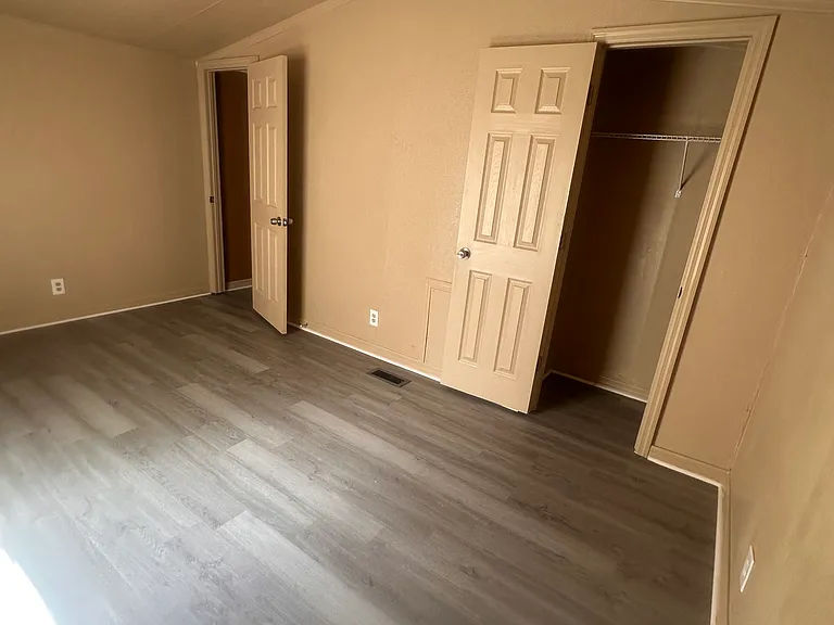 8349 NE 77th Ln — Photo 19