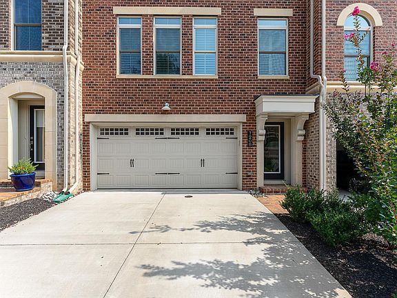 2nd image of 7208 Holywell Ln