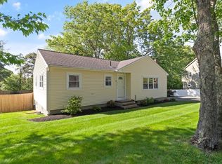 371 Franklin St, Reading, MA 01867