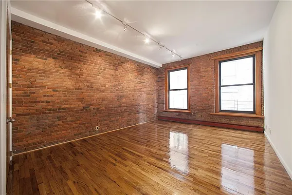 Rented by Douglas Elliman | media 39