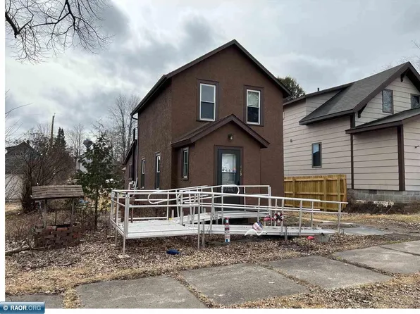 423 5th St NW, Chisholm, MN 55719