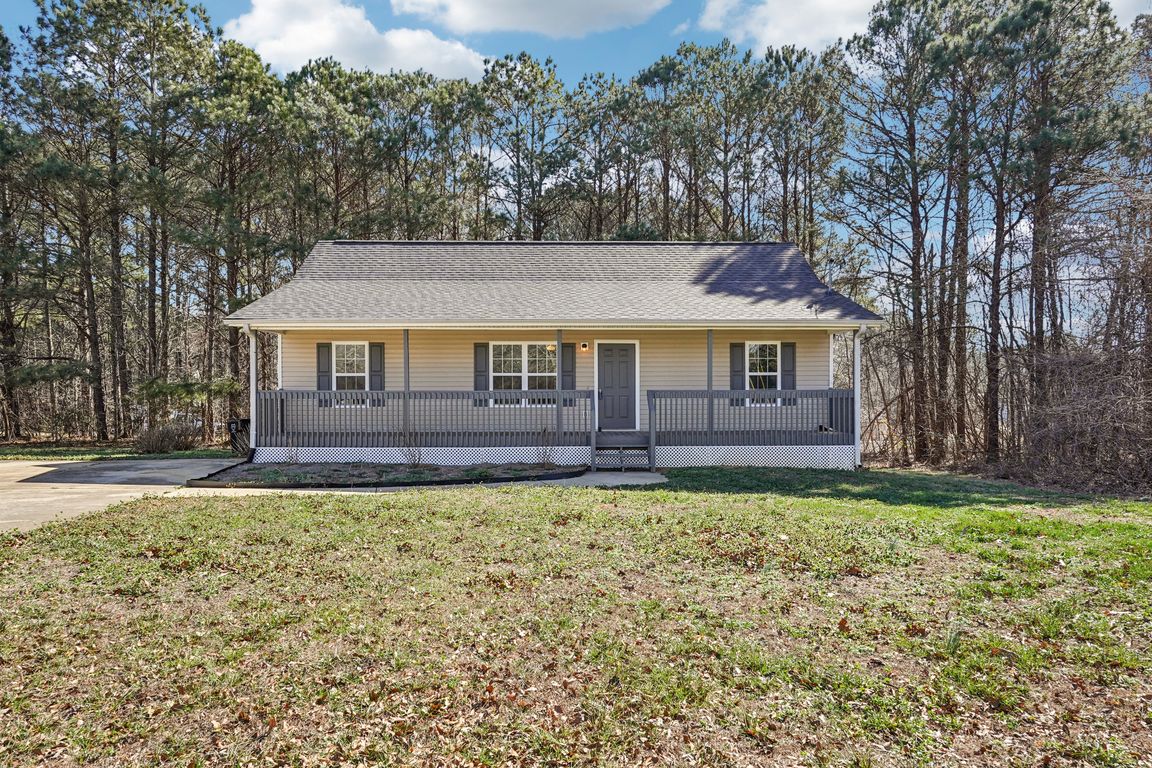Ravenwood Dr-S2502-001.jpg