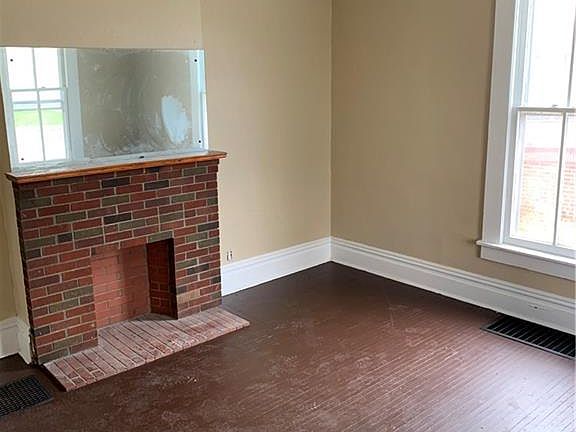 2nd image of 1267 Euclid Ave