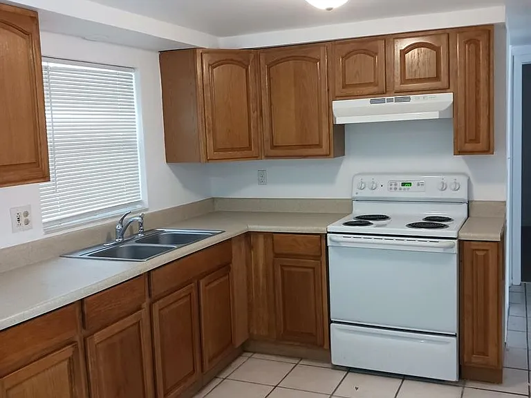 21377 Campbell Dr — Photo 5
