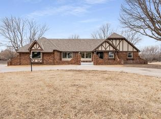 344 Wind Rows Lake Dr, Goddard, KS 67052