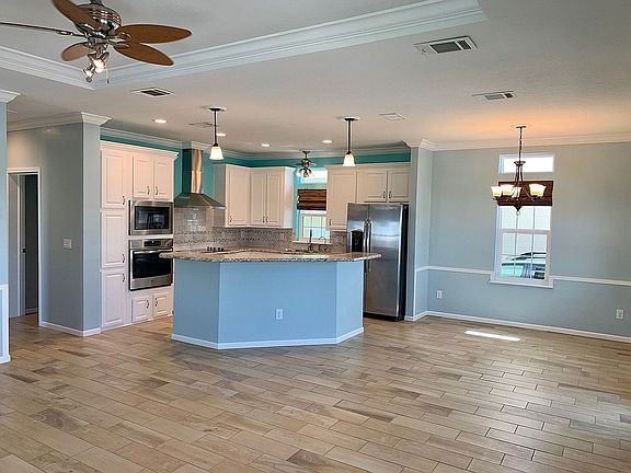 3rd image of 88 NE Ocean Breeze Dr